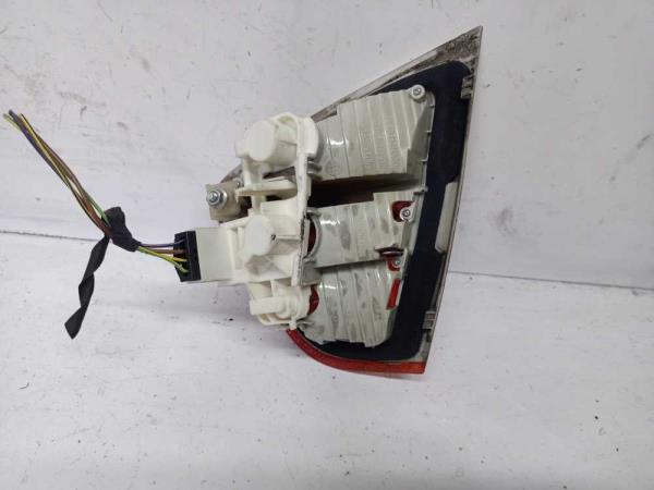 FEU ARRIERE GAUCHE BMW SERIE 3 E90 2005-9/2008 - Vue 2